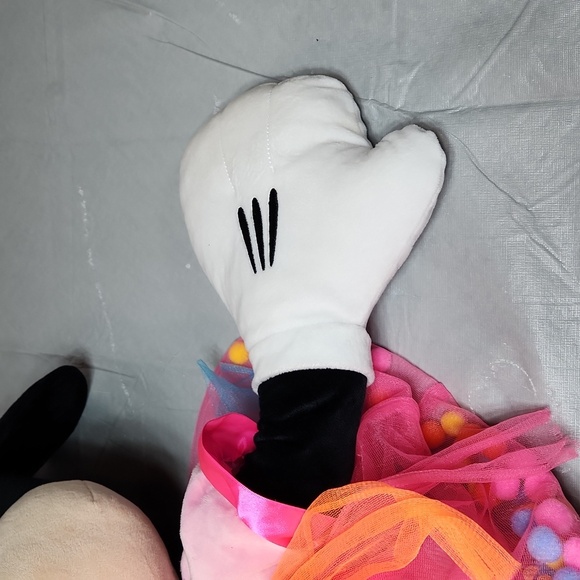 3Ft tall minnie mouse - Picture 4 of 7